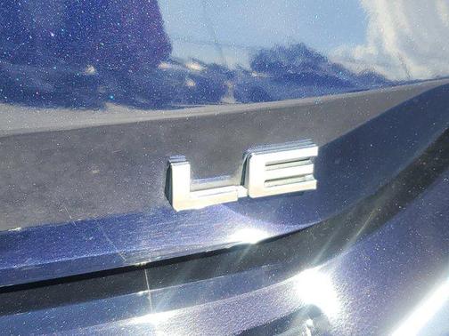 2020 Toyota Highlander LE