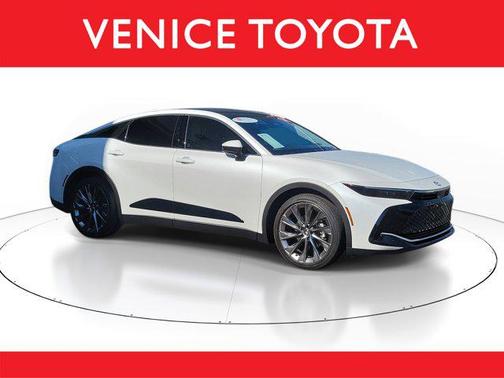 Oxygen White 2025 Toyota Crown XLE