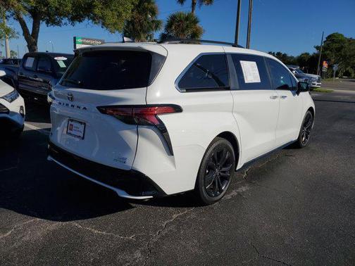 2023 Toyota Sienna XSE 7 Passenger