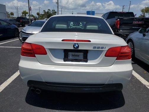 2011 BMW 328 328i