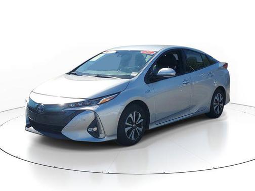 Classic Silver Metallic 2017 Toyota Prius Prime Plus