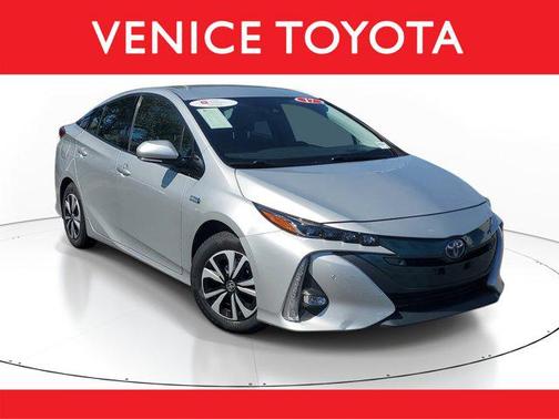 Classic Silver Metallic 2017 Toyota Prius Prime Plus