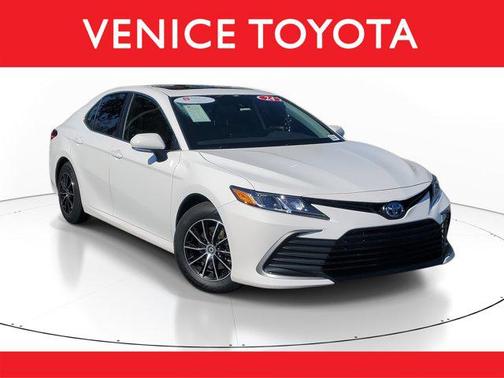2024 Toyota Camry Hybrid LE