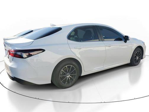 2024 Toyota Camry Hybrid LE