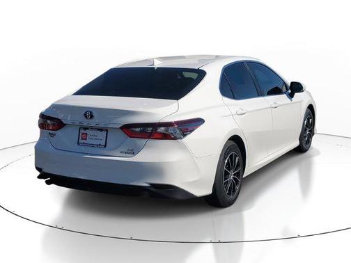 2024 Toyota Camry Hybrid LE