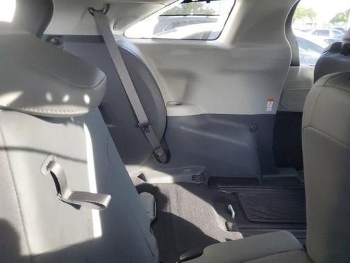 2021 Toyota Sienna Limited 7-Passenger