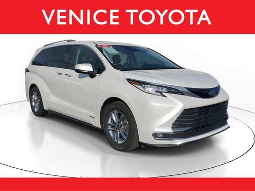 2021 Toyota Sienna Limited 7-Passenger