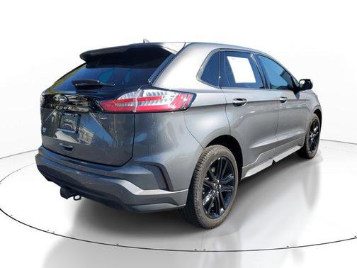 2022 Ford Edge ST Line