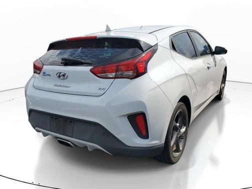 2019 Hyundai Veloster 2