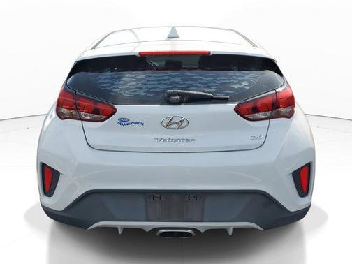 2019 Hyundai Veloster 2