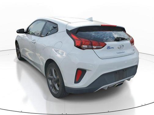 2019 Hyundai Veloster 2