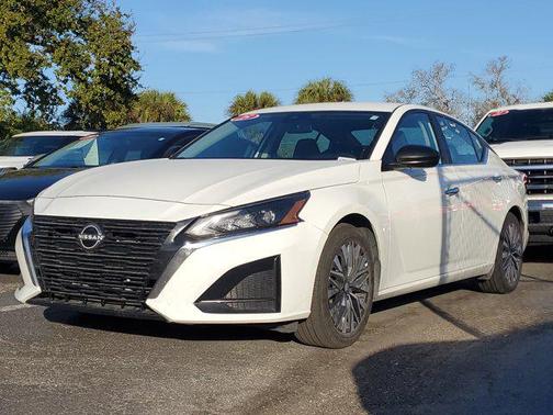 2025 Nissan Altima SV FWD