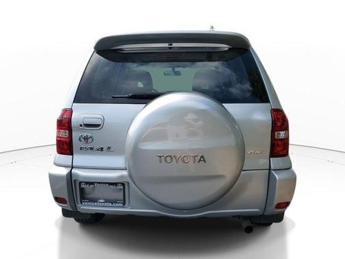 2004 Toyota RAV4 Base