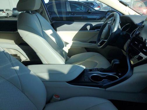 2023 Toyota Camry XLE