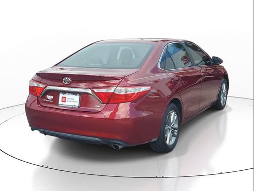 Ruby Flare Pearl 2017 Toyota Camry SE