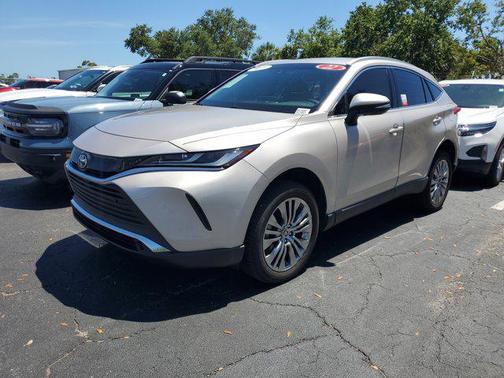 2022 Toyota Venza XLE