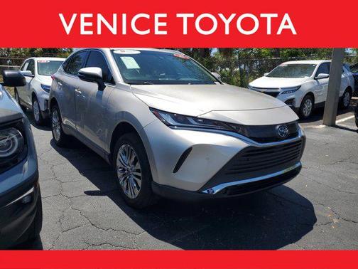 2022 Toyota Venza XLE