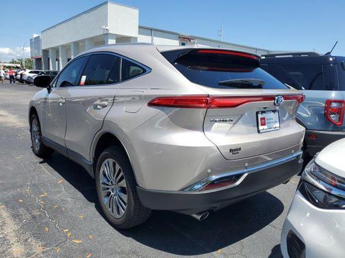2022 Toyota Venza XLE