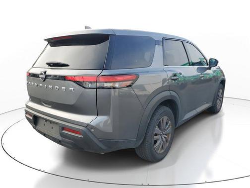 2022 Nissan Pathfinder S 2WD