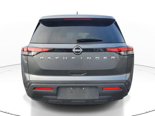 2022 Nissan Pathfinder S 2WD