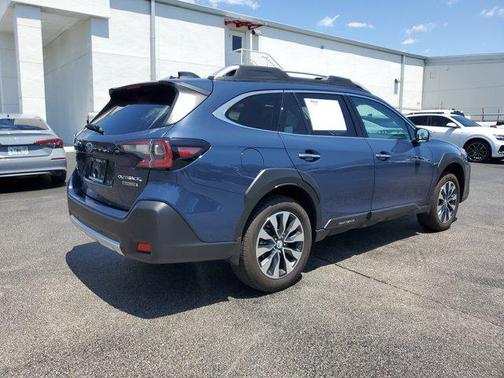 2023 Subaru Outback Touring