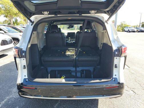 2021 Toyota Sienna Platinum 7 Passenger