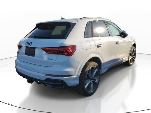 2022 Audi Q3 45 S line Premium Plus