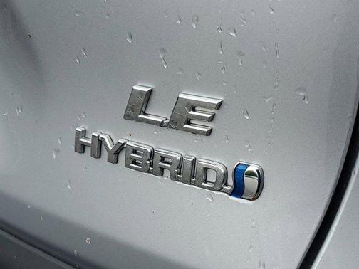 2024 Toyota RAV4 Hybrid SE