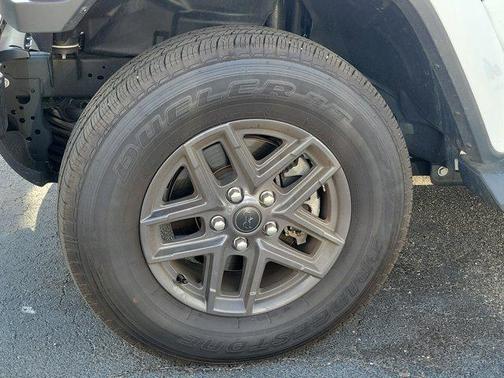 2024 Jeep Gladiator Sport S