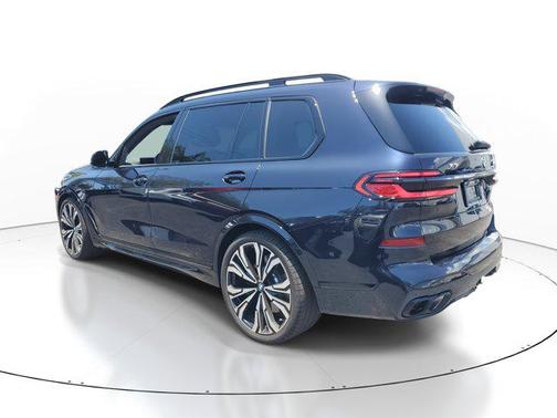 2024 BMW X7 M60i