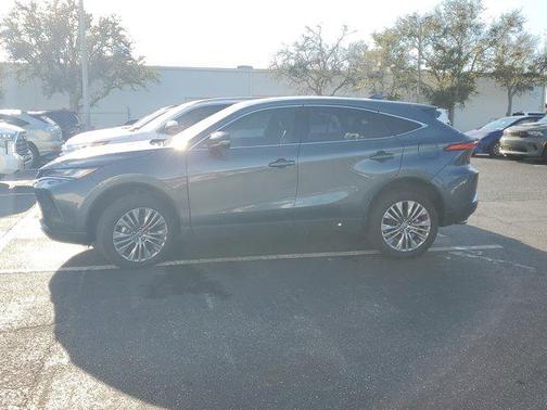 2024 Toyota Venza LE