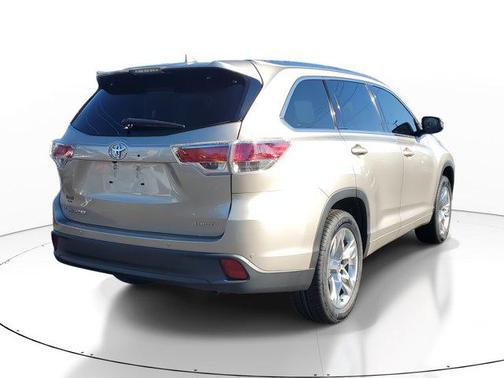 2016 Toyota Highlander Limited Platinum
