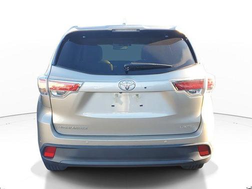 2016 Toyota Highlander Limited Platinum