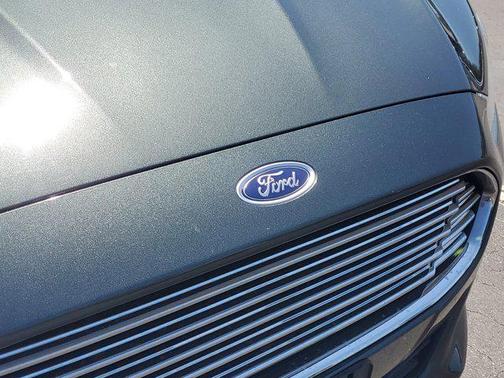 Green 2016 Ford Fusion Hybrid SE