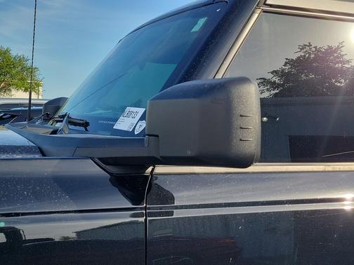 Shadow Black 2022 Ford Bronco Base