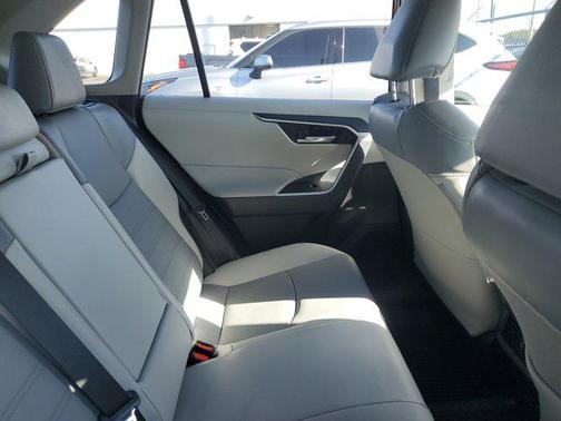 2023 Toyota RAV4 Hybrid XLE Premium