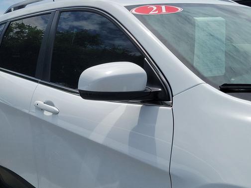 Bright White Clearcoat 2021 Jeep Cherokee Latitude Lux