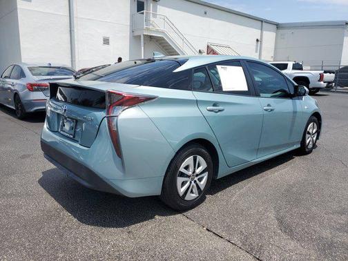 2017 Toyota Prius Four