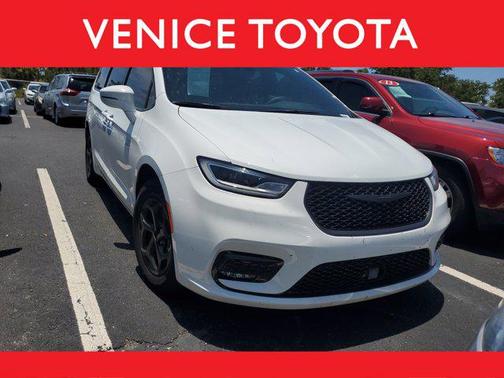 2022 Chrysler Pacifica Hybrid Touring L