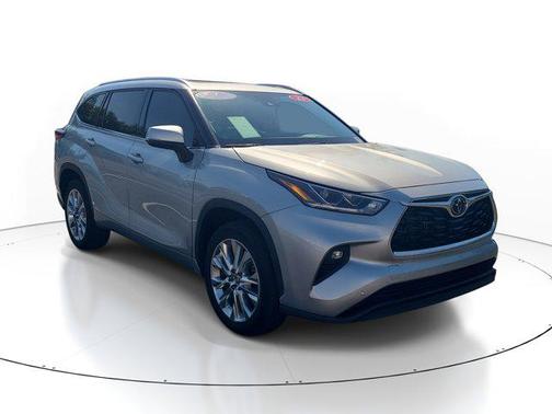 Celestial Silver Metallic 2023 Toyota Highlander Limited