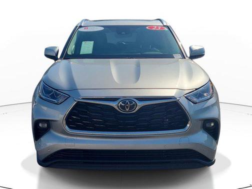 Celestial Silver Metallic 2023 Toyota Highlander Limited