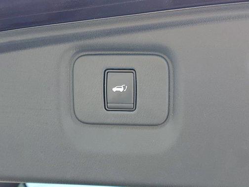 2020 Nissan Pathfinder SL 2WD