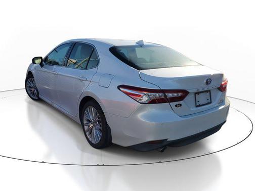 2018 Toyota Camry Hybrid XLE