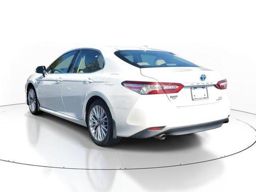 2018 Toyota Camry Hybrid XLE