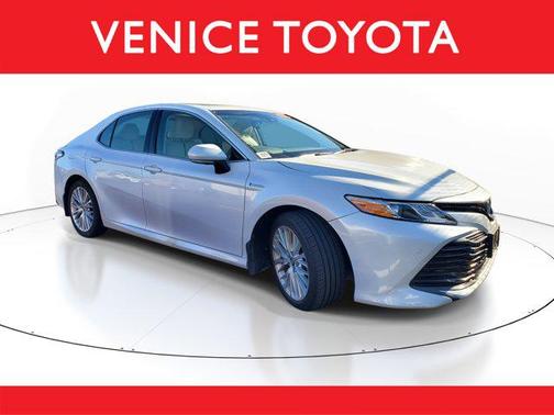 2018 Toyota Camry Hybrid XLE