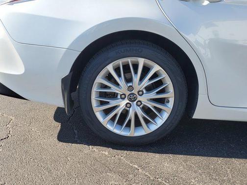 2018 Toyota Camry Hybrid XLE