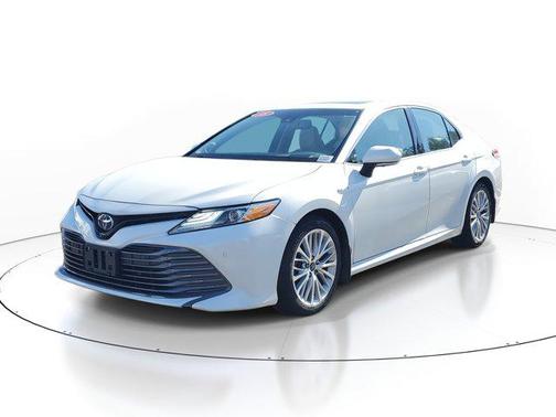 2018 Toyota Camry Hybrid XLE
