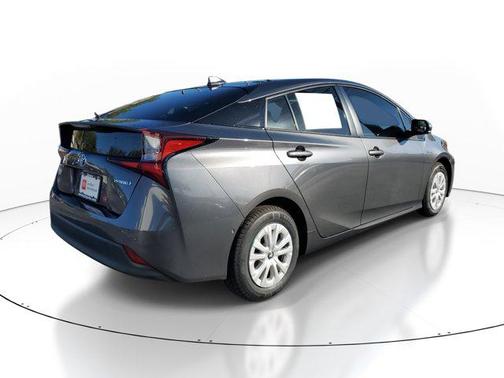 2021 Toyota Prius LE