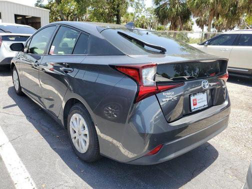2021 Toyota Prius LE