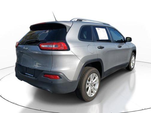 2015 Jeep Cherokee Sport